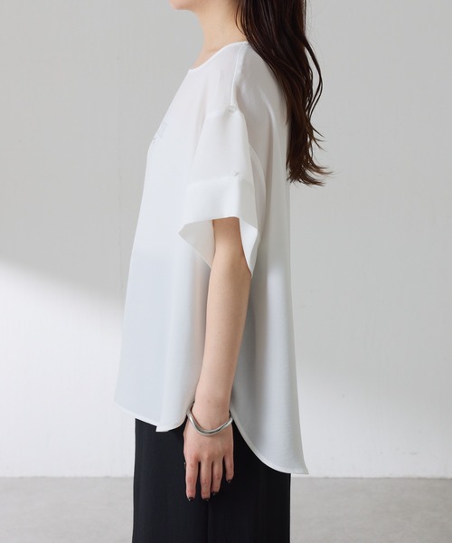 COLLAGE GALLARDAGALANTE(コラージュガリャルダガランテ)の「袖アレンジジョーゼットロゴT(Tシャツ/カットソー・レディース・レモンイエロー/オフホワイト/ネイビー・FREE)」の18枚目の写真