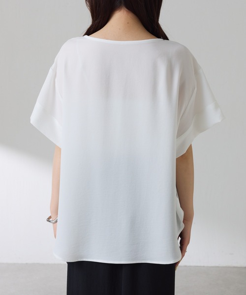 COLLAGE GALLARDAGALANTE(コラージュガリャルダガランテ)の「袖アレンジジョーゼットロゴT(Tシャツ/カットソー・レディース・レモンイエロー/オフホワイト/ネイビー・FREE)」の19枚目の写真