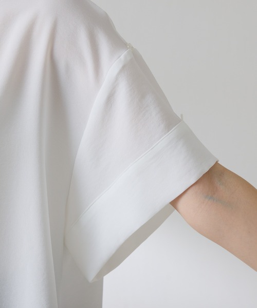 COLLAGE GALLARDAGALANTE(コラージュガリャルダガランテ)の「袖アレンジジョーゼットロゴT(Tシャツ/カットソー・レディース・レモンイエロー/オフホワイト/ネイビー・FREE)」の10枚目の写真