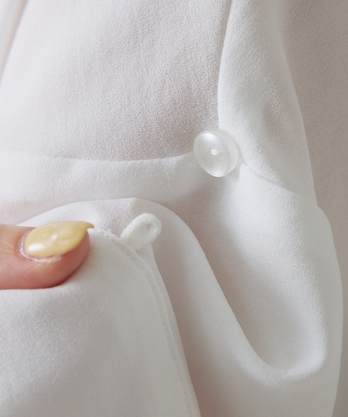 COLLAGE GALLARDAGALANTE(コラージュガリャルダガランテ)の「袖アレンジジョーゼットロゴT(Tシャツ/カットソー・レディース・レモンイエロー/オフホワイト/ネイビー・FREE)」の9枚目の写真