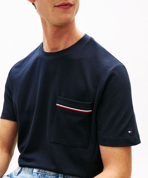 TOMMY HILFIGER(トミーヒルフィガー)の「GLOBAL STRIPE PIQUE POCKET TEE(Tシャツ/カットソー・メンズ・レッド/ホワイト/マルチ・LARGE/MEDIUM/X-LARGE/SMALL)」の4枚目の写真