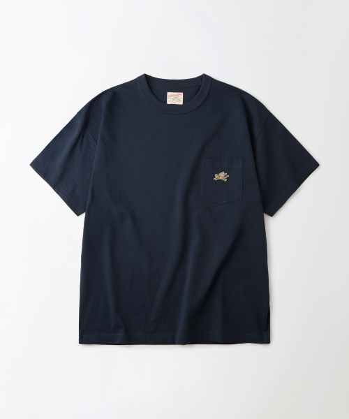 OUTSTANDING(アウトスタンディング)の「MIGHTY TIGER LOGO POCKET TEE_NAVY(Tシャツ/カットソー・レディース・その他・SMALL/MEDIUM/LARGE)」の1枚目の写真