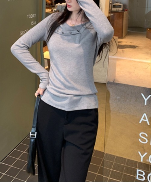 Vipoa（ヴィポア）の「button layered tee（Tシャツ/カットソー・レディース・グレー/ブラック/ホワイト・FREE）」の16枚目の写真