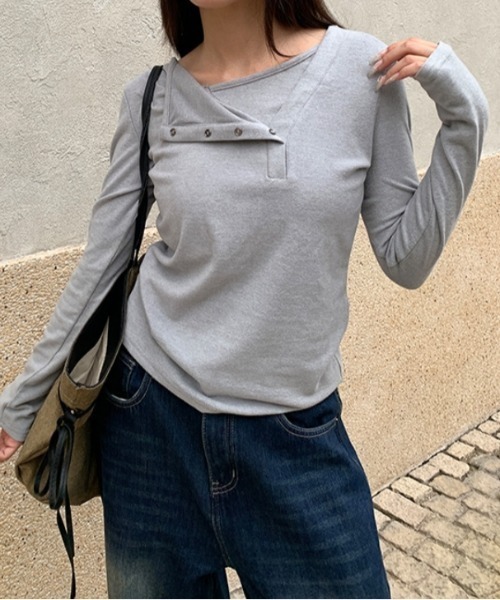 Vipoa（ヴィポア）の「button layered tee（Tシャツ/カットソー・レディース・グレー/ブラック/ホワイト・FREE）」の7枚目の写真
