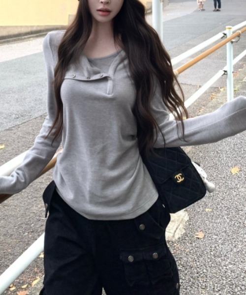 Vipoa（ヴィポア）の「button layered tee（Tシャツ/カットソー・レディース・グレー/ブラック/ホワイト・FREE）」の20枚目の写真