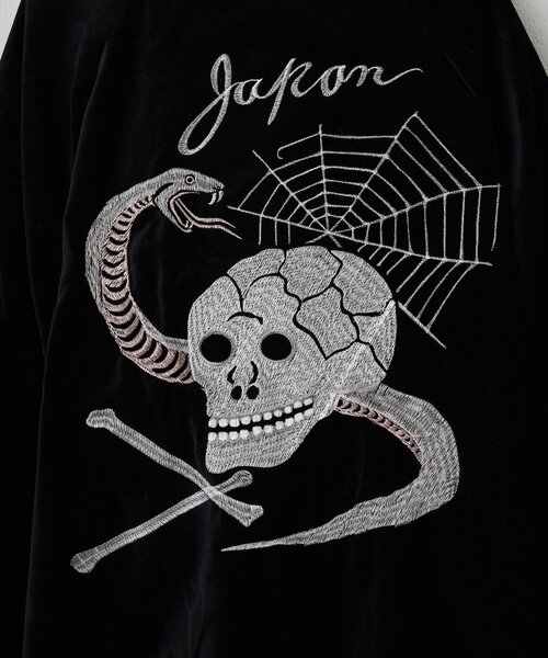 THRIFTY LOOK(スリフティールック)の「【THRIFTY LOOK/スリフティールック】SNAKE & SKULL SOUVENIR SHORT JACKET(ブルゾン・レディース・バーガンディー/ブラック・MEDIUM/LARGE)」の7枚目の写真