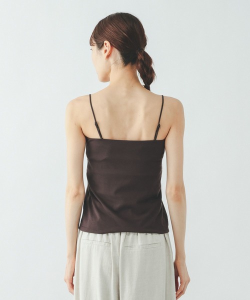 GLOBAL WORK（グローバルワーク）の「Fffit エフィット/カップ付きキャミストレートネック/625132（キャミソール・レディース・ダークブラウン/ブラック/オフホワイト・X-LARGE/LARGE/SMALL/MEDIUM）」の4枚目の写真