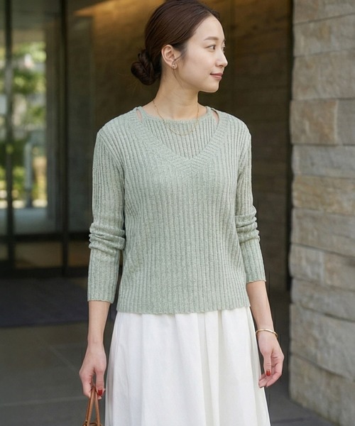 STYLE DELI（スタイルデリ）の「レイヤード風Vネックシアーニットトップス（ニット/セーター・レディース・ミント/ブラック/アイボリー・FREE）」の7枚目の写真