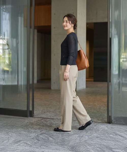 STYLE DELI（スタイルデリ）の「レイヤード風Vネックシアーニットトップス（ニット/セーター・レディース・ミント/ブラック/アイボリー・FREE）」の15枚目の写真