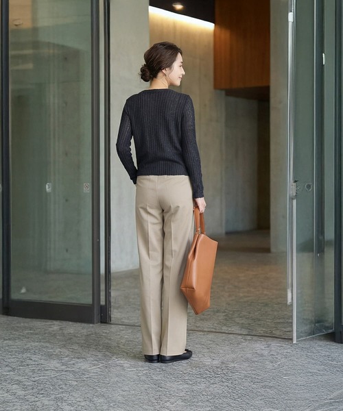 STYLE DELI（スタイルデリ）の「レイヤード風Vネックシアーニットトップス（ニット/セーター・レディース・ミント/ブラック/アイボリー・FREE）」の16枚目の写真