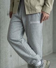 ROCAWEAR（ロカウェア）の「ROCAWEAR/ロカウェア　ENBROIDERY SWEAT PANTS(CN)（スウェットパンツ）」