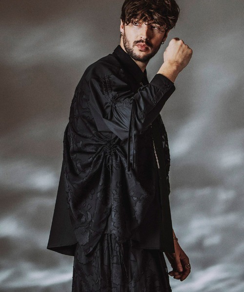 NO ID.（ノーアイディ）の「ms6485- ﾄﾞﾛｰｽﾄﾘﾝｸﾞｽﾚｲﾔｰﾄﾞSH シャツ(458006-458S)（シャツ/ブラウス・メンズ・ブラック/ブラック系その他/グレー・ONE SIZE）」の4枚目の写真