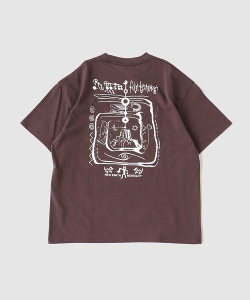 BRAIN DEAD(ブレインデット)の「BRAIN DEAD / ブレインデッド ANCIENT KNOWLEDGE T-SHIRT(Tシャツ/カットソー・メンズ・パープル系その他・LARGE/MEDIUM)」の2枚目の写真