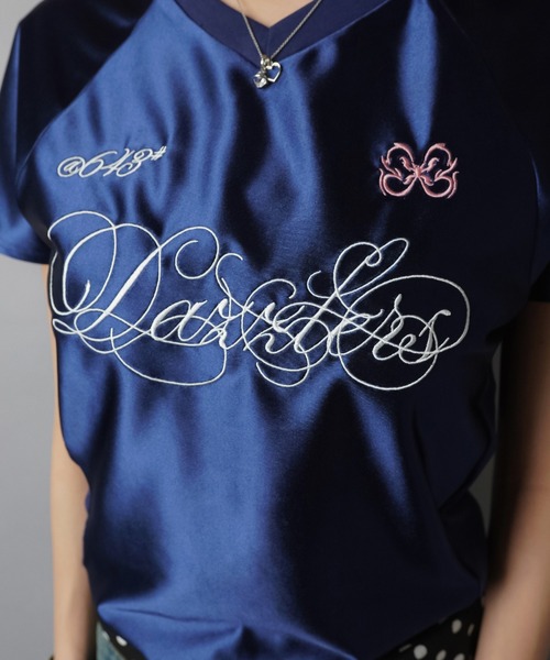 SPINNS（スピンズ）の「視線を奪うスポーティー艶感。ナンバリングタイトT（Tシャツ/カットソー・レディース・ブラック/ネイビー/レッド/ピンク・ONESIZE）」の16枚目の写真