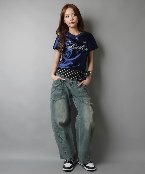 SPINNS（スピンズ）の「視線を奪うスポーティー艶感。ナンバリングタイトT（Tシャツ/カットソー・レディース・ブラック/ネイビー/レッド/ピンク・ONESIZE）」の9枚目の写真