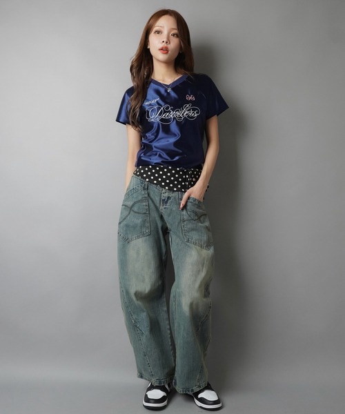 SPINNS（スピンズ）の「視線を奪うスポーティー艶感。ナンバリングタイトT（Tシャツ/カットソー・レディース・ブラック/ネイビー/レッド/ピンク・ONESIZE）」の10枚目の写真