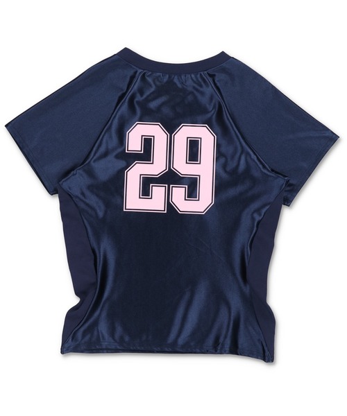 SPINNS（スピンズ）の「視線を奪うスポーティー艶感。ナンバリングタイトT（Tシャツ/カットソー・レディース・ブラック/ネイビー/レッド/ピンク・ONESIZE）」の18枚目の写真