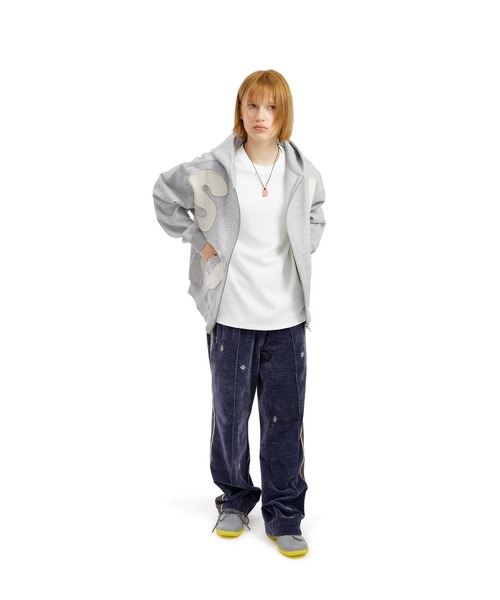 SUNLOVE(サンラブ)の「Capital Brushed Zip Up Hoodie(パーカー・レディース・ブラック/チャコール/ヘザーグレー・S/M/L/XL)」の16枚目の写真