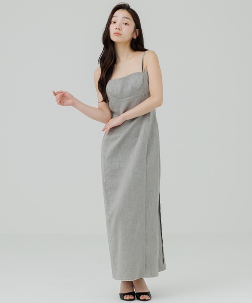 SENEE(セニー)の「fringe line belt cami one-piece(フリンジラインベルトキャミワンピース)(ワンピース・レディース・ブラック/グレイッシュベージュ/アイボリー・MEDIUM/SMALL)」の3枚目の写真