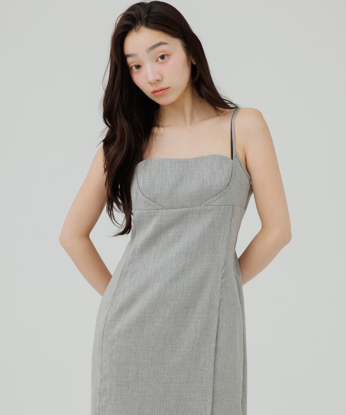 SENEE(セニー)の「fringe line belt cami one-piece(フリンジラインベルトキャミワンピース)(ワンピース・レディース・ブラック/グレイッシュベージュ/アイボリー・MEDIUM/SMALL)」の6枚目の写真