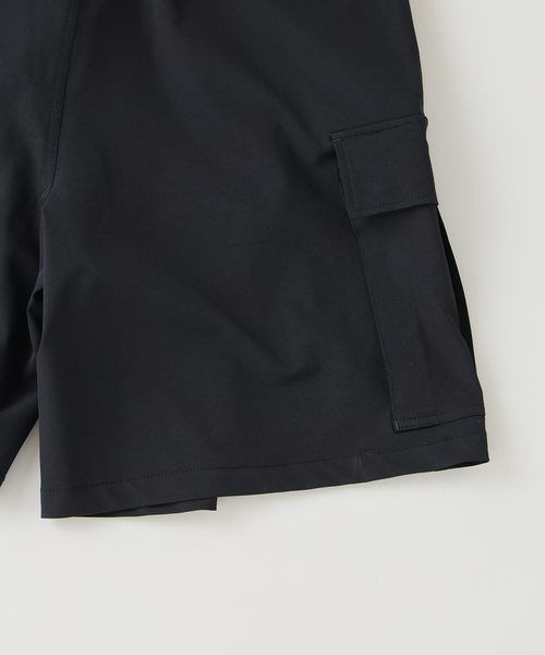 EDIFICE（エディフィス）の「CLUBHAUS / Dynamic Range (クラブハウス) Warm UP ショーツ（その他パンツ・メンズ・ブラック/チャコールグレー・MEDIUM/LARGE）」の5枚目の写真