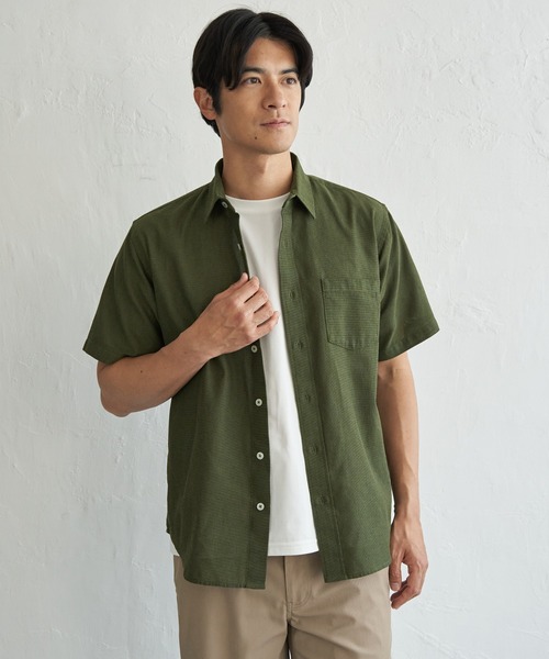 ikka(イッカ)の「冷感パナマレギュラーカラー半袖シャツ(シャツ/ブラウス・メンズ・マスタード/ネイビー/ベージュ/オフホワイト/ブルー/オリーブ・M/L/XL/S)」の4枚目の写真