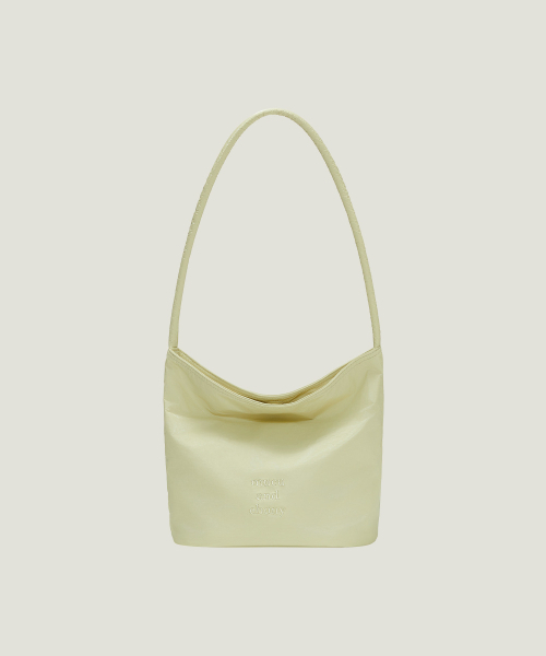 MUCU AND EBONY（ムクアンドエボニー）の「Near Bucket Bag _ Yellow Beige（ショルダーバッグ・レディース・その他・FREE）」の2枚目の写真