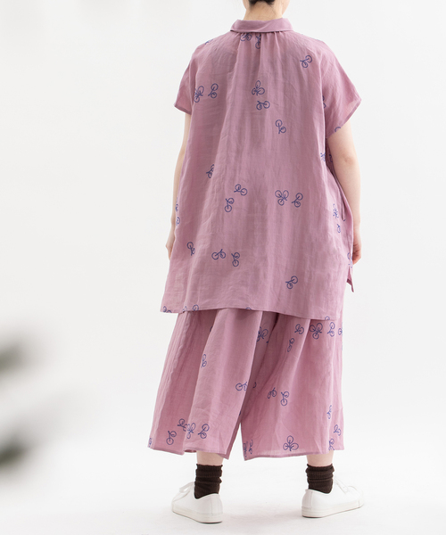 nop de nod(ノップドゥノッド)の「ラミーユーカリ刺繍フレンチスリーブシャツ(シャツ/ブラウス・レディース・ダークブラウン/ピンク/ネイビー・3)」の13枚目の写真