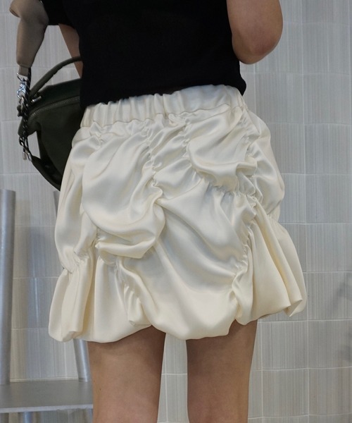 Ameri(アメリ)の「MEDI BUMPY BALLOON MINI SKIRT(スカート・レディース・ライトブルー/ブラック/アイボリー・MEDIUM/SMALL)」の12枚目の写真