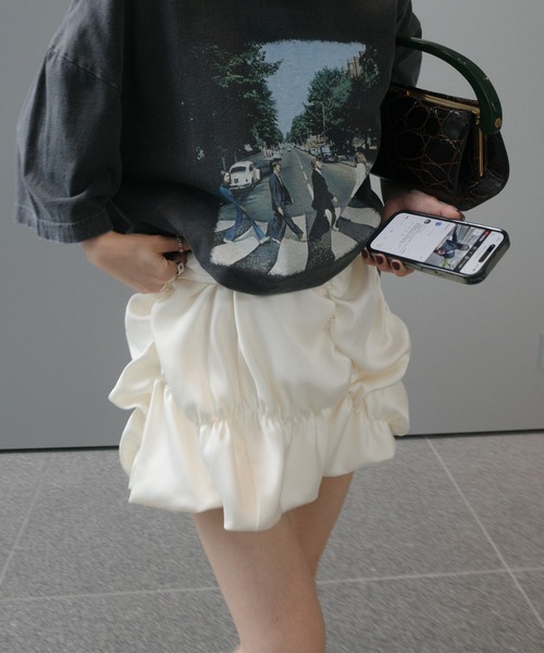Ameri(アメリ)の「MEDI BUMPY BALLOON MINI SKIRT(スカート・レディース・ライトブルー/ブラック/アイボリー・MEDIUM/SMALL)」の9枚目の写真