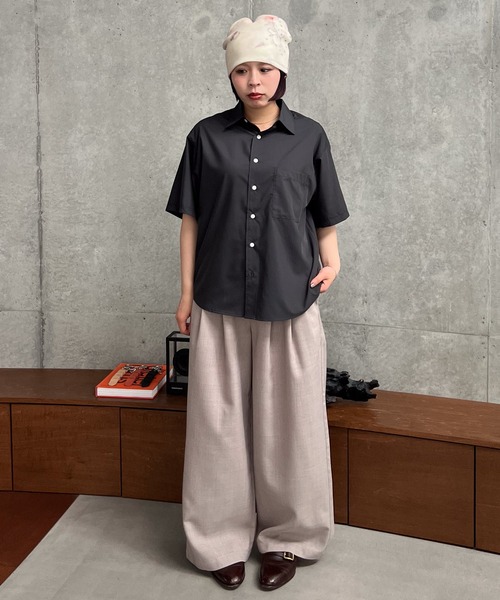 SINSS（シンス）の「3-Tuck wide linen touch straight slacks / 3タックワイドリネンタッチストレートスラックス（スラックス・メンズ・ベージュ/チャコール・LARGE/MEDIUM/SMALL/X-SMALL）」の17枚目の写真