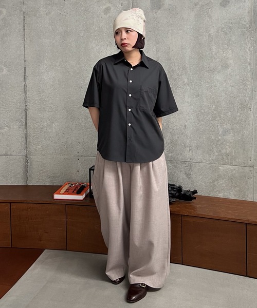 SINSS（シンス）の「3-Tuck wide linen touch straight slacks / 3タックワイドリネンタッチストレートスラックス（スラックス・メンズ・ベージュ/チャコール・LARGE/MEDIUM/SMALL/X-SMALL）」の18枚目の写真