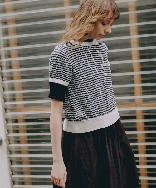 BIANCA(ビアンカ)の「【着映えレイヤード】バックリボンボーダーニット(Tシャツ/カットソー・レディース・ネイビー/グレー系その他/イエロー・38)」の2枚目の写真