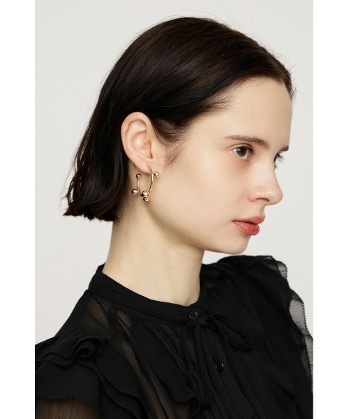 SLY（スライ）の「BALLED HOOP P/EARRING ボールドフープピアス（ピアス（両耳用）・レディース・シルバー/ゴールド・FREE）」の11枚目の写真