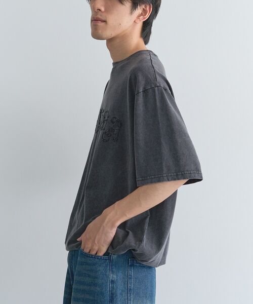 CRAFT STANDARD BOUTIQUE(クラフトスタンダードブティック)の「ロゴパッチピグメントT(Tシャツ/カットソー・メンズ・ネイビー/グレイッシュベージュ/ブラック・L/M)」の11枚目の写真