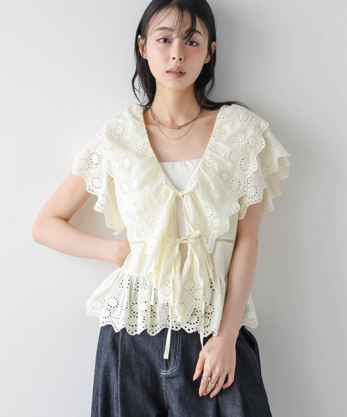 AMELY(エミリー)の「フロントリボン スカラップ レースブラウス(シャツ/ブラウス・レディース・イエロー/ホワイト/ブラック・フリー)」の3枚目の写真
