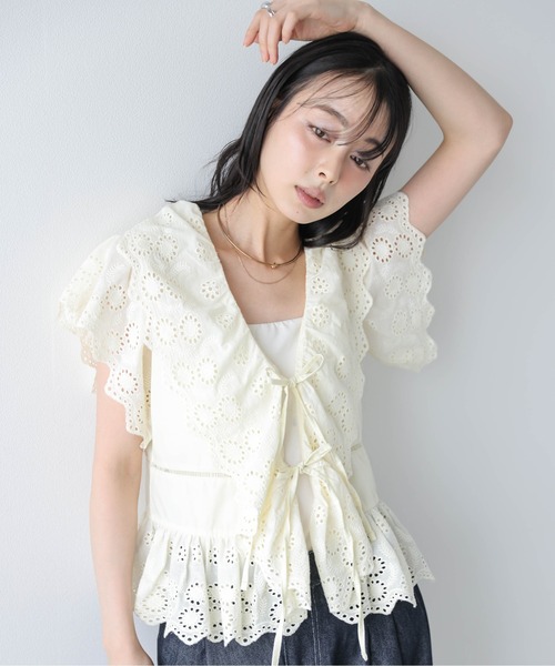 AMELY(エミリー)の「フロントリボン スカラップ レースブラウス(シャツ/ブラウス・レディース・イエロー/ホワイト/ブラック・フリー)」の17枚目の写真