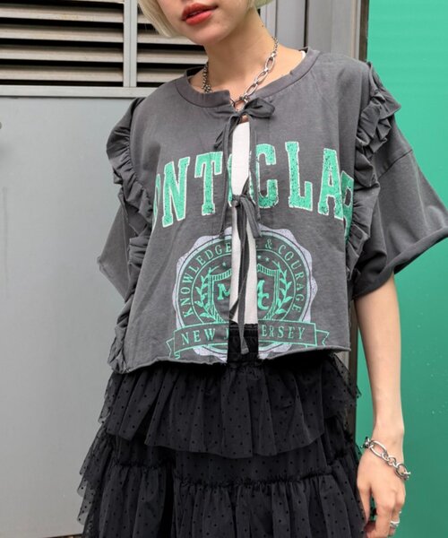 w closet(ダブルクローゼット)の「【4色展開】前リボンカレッジTee(Tシャツ/カットソー・レディース・ネイビー/イエロー/ブラック/アイボリー・FREE)」の12枚目の写真