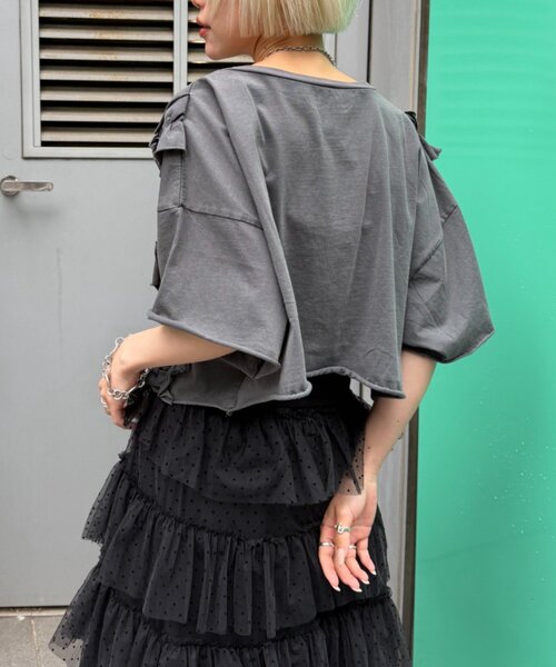 w closet(ダブルクローゼット)の「【4色展開】前リボンカレッジTee(Tシャツ/カットソー・レディース・ネイビー/イエロー/ブラック/アイボリー・FREE)」の15枚目の写真