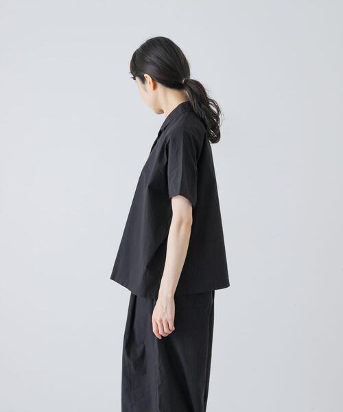 かぐれ(カグレ)の「コットンフレンチスリーブシャツ(シャツ/ブラウス・レディース・ブラウン/ブラック・FREE)」の11枚目の写真