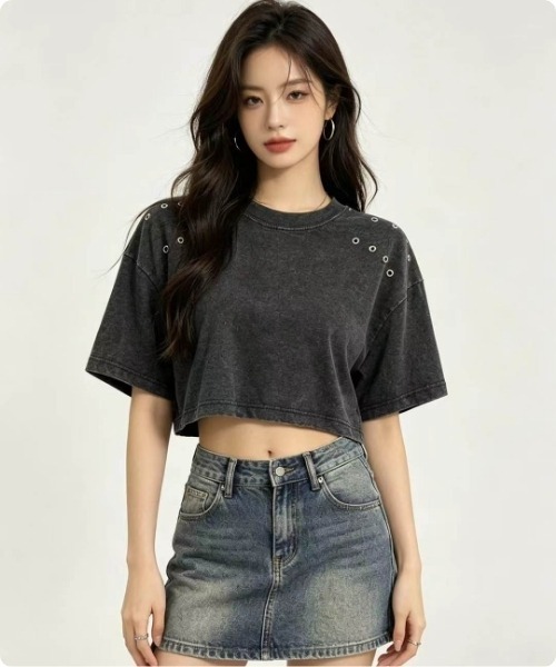I.O.E(アイオイ)の「【韓国トレンド】アイレットデザイン クロップドトップス(Tシャツ/カットソー・レディース・ブラウン/ブラック/ピンク/グレー/ベージュ/パープル・FREE)」の16枚目の写真