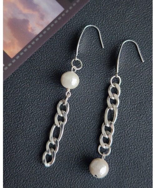 tone(トーン)の「【Mian.invitation】月明かりを映したチェーンとコットンパールのピアス|月灯り(MA)(ピアス(両耳用)・レディース・シルバー/ゴールド・FREE)」の1枚目の写真
