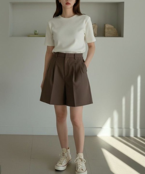 Human 2nd Occasion（ヒューマンセカンドオケージョン）の「ツイルタックハーフパンツ（その他パンツ・レディース・ブラウン・M）」の6枚目の写真