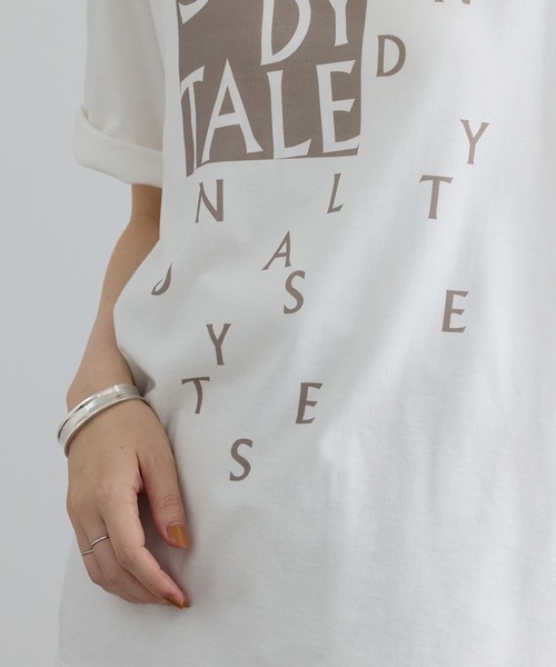 SALON adam et rope'（サロン アダム エ ロペ）の「Sandy TaleグラフィックロゴT（Tシャツ/カットソー・レディース・ブラック/ホワイト系その他/ホワイト・FREE）」の17枚目の写真