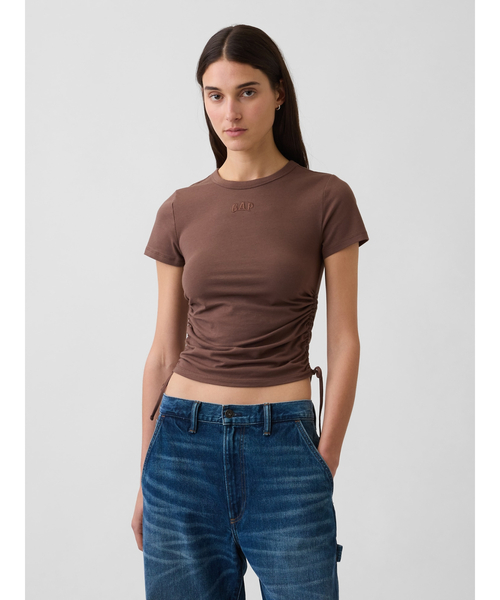 GAP(ギャップ)の「クロースニット ジャージー GAPロゴ ルーシュ サイドタイTシャツ(Tシャツ/カットソー・レディース・ホワイト/ブラック/ブラウン・XS/XXS/XL/L/M/S)」の1枚目の写真