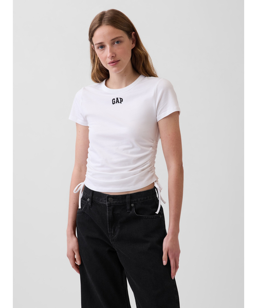 GAP(ギャップ)の「クロースニット ジャージー GAPロゴ ルーシュ サイドタイTシャツ(Tシャツ/カットソー・レディース・ホワイト/ブラック/ブラウン・XS/XXS/XL/L/M/S)」の2枚目の写真
