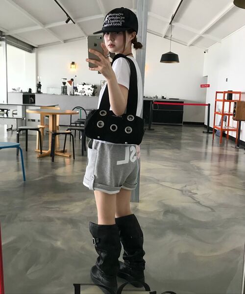 UNTITLED SEOUL（アンタイトル ソウル）の「アンタイトル ロールアップ スウェットショーツ グレー（その他パンツ・レディース・その他・SMALL/MEDIUM）」の5枚目の写真