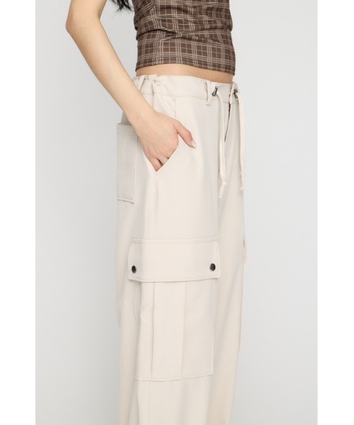 LAGUA GEM(ラグアジェム)の「LOOSEY POCKET CARGO パンツ(カーゴパンツ・レディース・アイボリー/ブラック・X-SMALL/SMALL/MEDIUM)」の6枚目の写真
