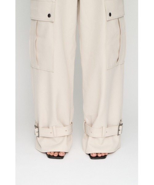 LAGUA GEM(ラグアジェム)の「LOOSEY POCKET CARGO パンツ(カーゴパンツ・レディース・アイボリー/ブラック・X-SMALL/SMALL/MEDIUM)」の8枚目の写真