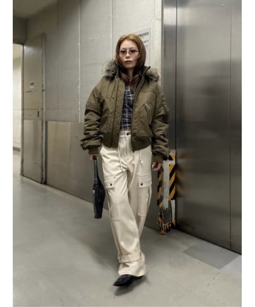 LAGUA GEM(ラグアジェム)の「LOOSEY POCKET CARGO パンツ(カーゴパンツ・レディース・アイボリー/ブラック・X-SMALL/SMALL/MEDIUM)」の18枚目の写真
